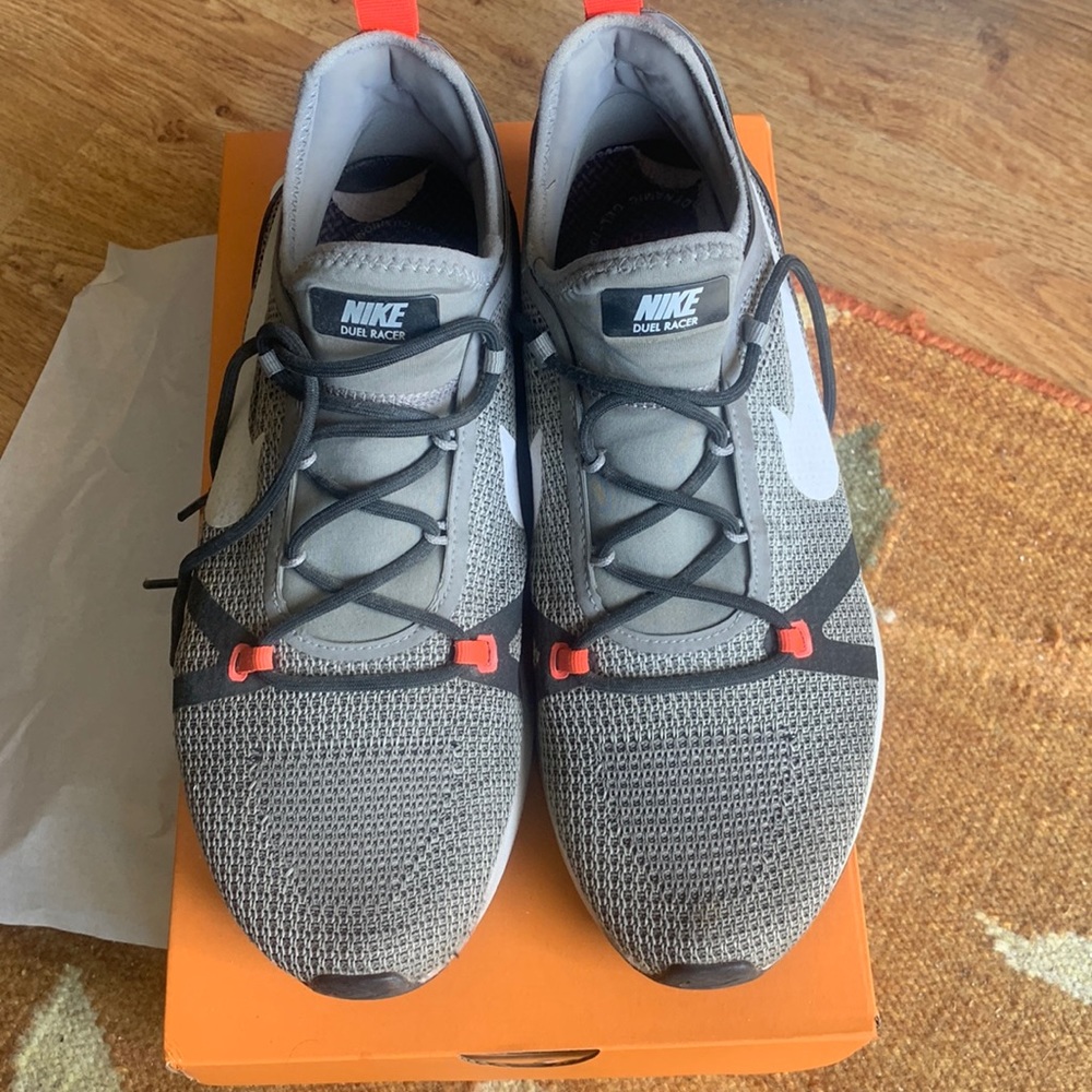 NIKE Mens Dual Racer size 9.5